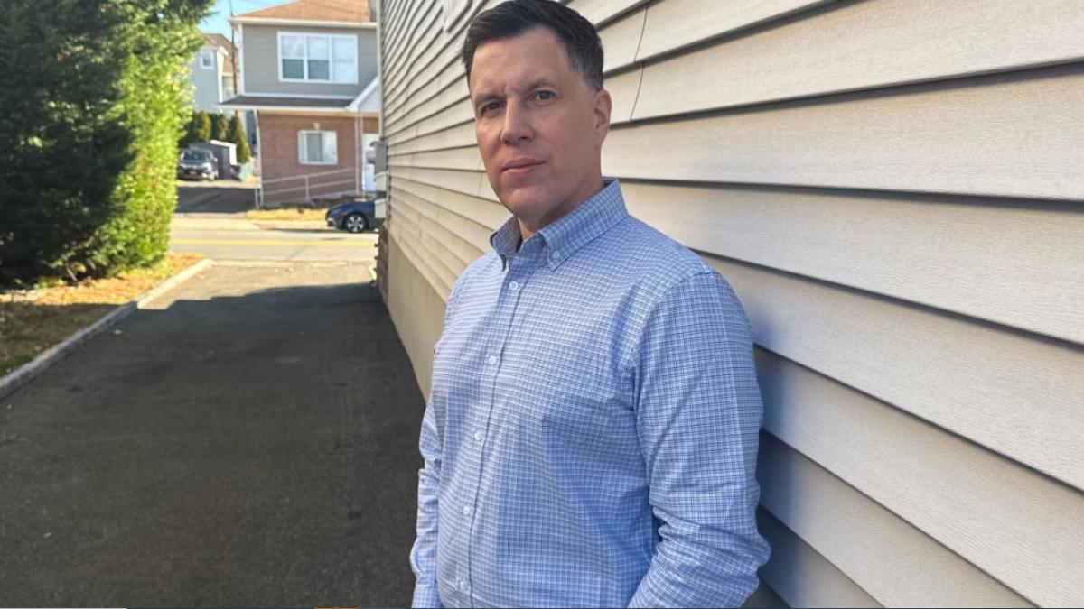 o straina i a trimis un mesaj pe facebook a fost inceputul unui cosmar care l a costat 280 000 de dolari