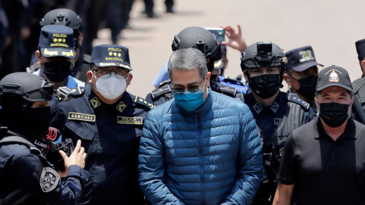 hernandez fostul presedinte hondurian eliberat din inchisoare dupa ce trump l a gratiat era inchis in sua pentru afaceri cu droguri