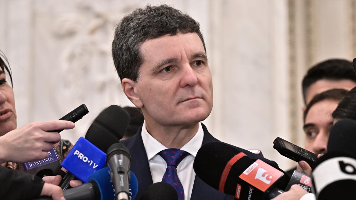nicusor dan cere coalitiei sa nu se mai certe in scandalul crizei de apa luptele politice nu ajuta la nimic