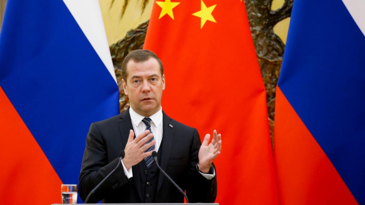 daca nebuna ue confisca activele ruse inghetate rusia poate vedea asta ca un act ce justifica razboiul transmite medvedev