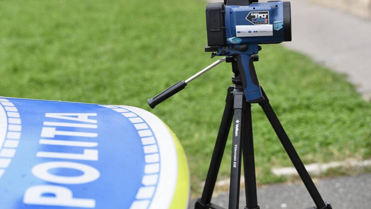 urmarit in trafic un barbat din bucuresti a facut accident si a ramas 11 luni fara permis politistii i au dat o amenda de 6 500 lei