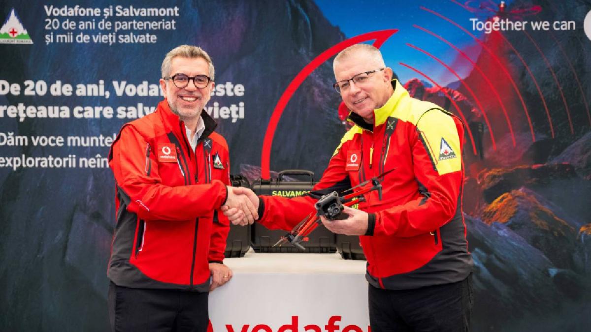 vodafone si fundatia vodafone doneaza echipamente in valoare de 150 000 eur catre salvamont romania