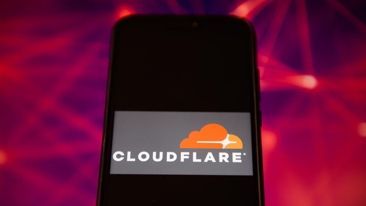 cloudflare a picat din nou mai multe site uri din romania si strainatate nu pot fi accesate inclusiv downdetector da eroare