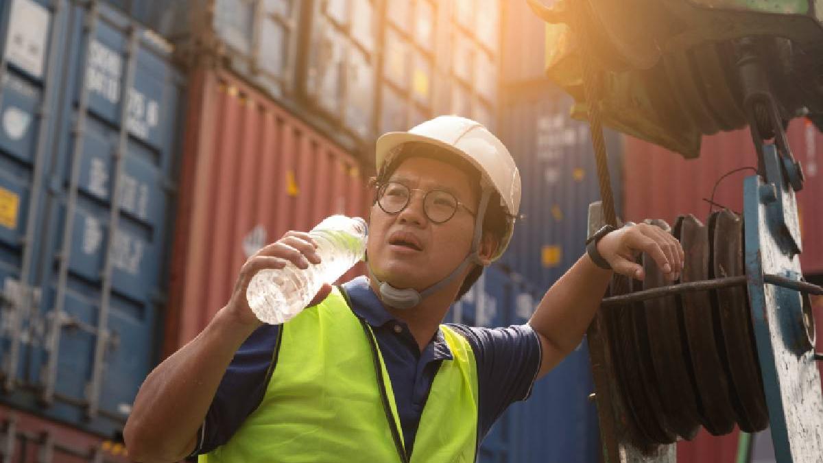 de la canicula extrema la probleme psihice cum afecteaza schimbarile climatice locul de munca