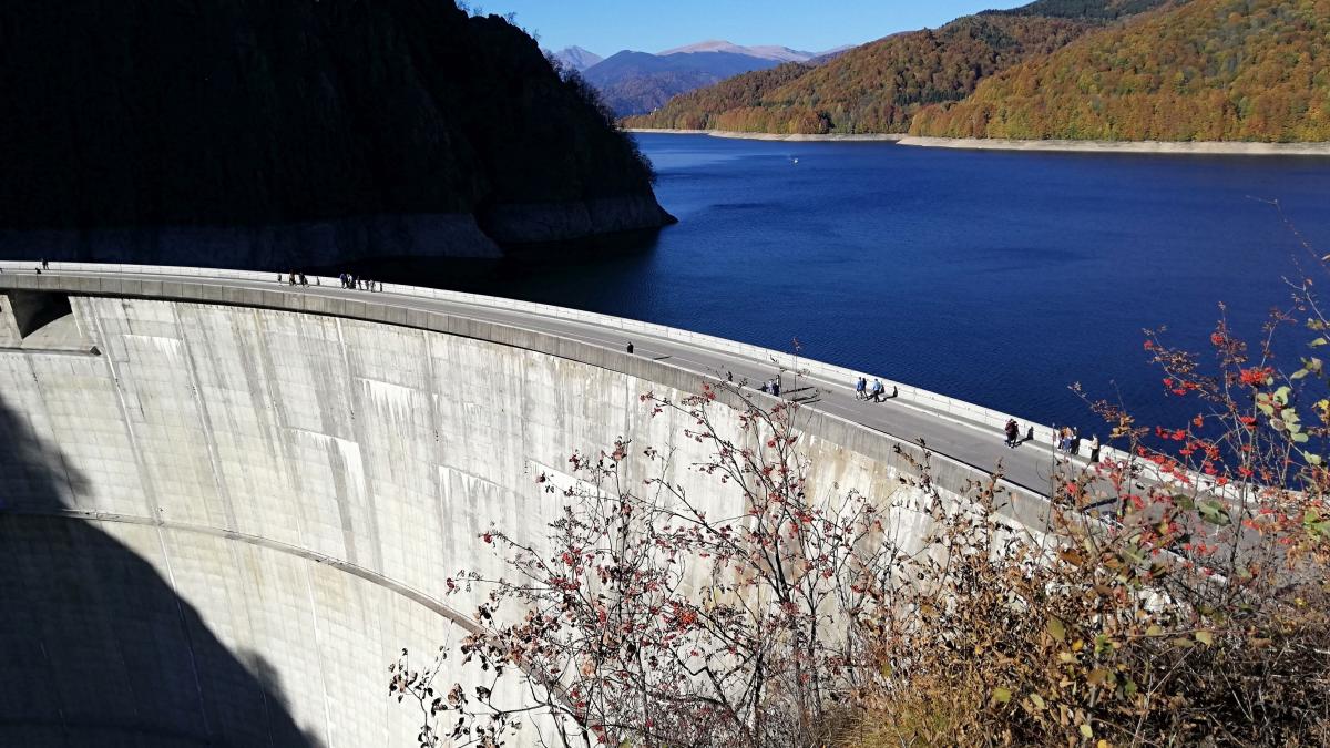 dezastrul de la paltinu se poate repeta raport al curtii de conturi sute de baraje lasate in paragina prezinta risc de accidente