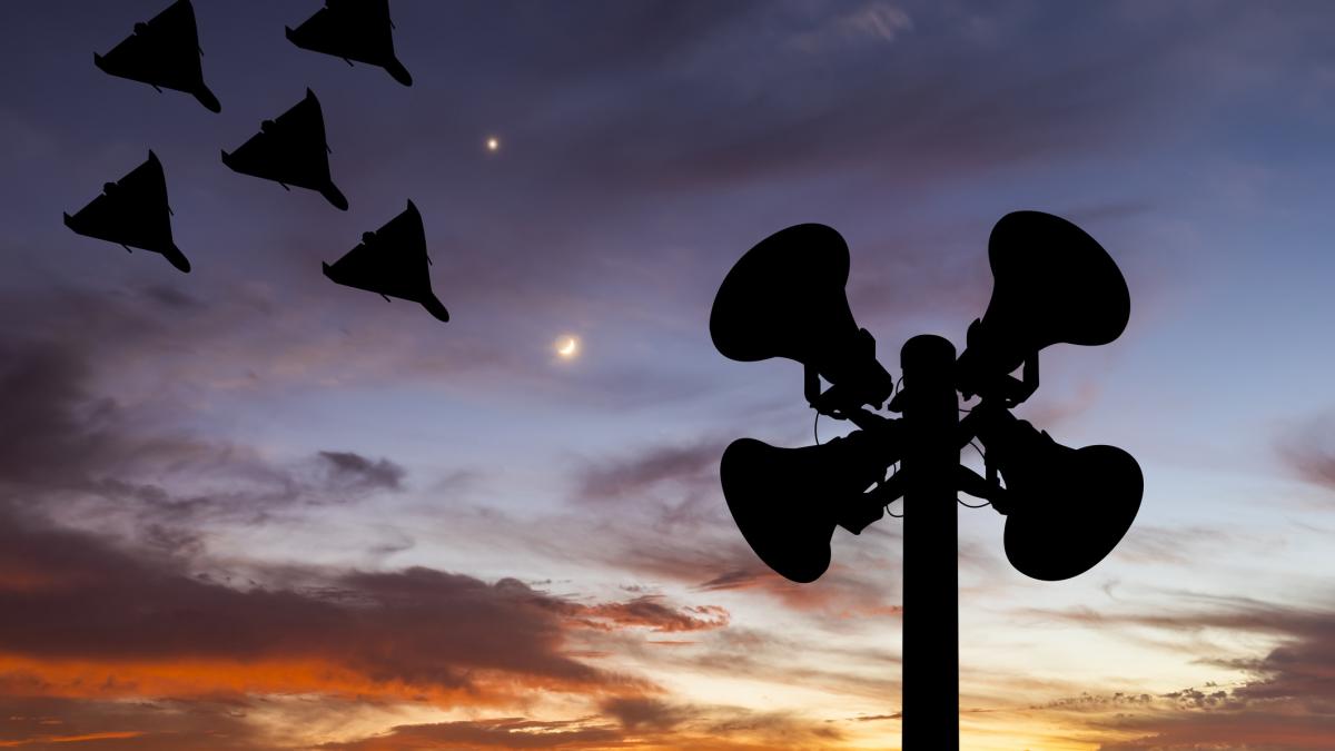 drone necunoscute au aparut joi la baza de submarine nucleare a frantei armata a lansat un atac impotriva lor