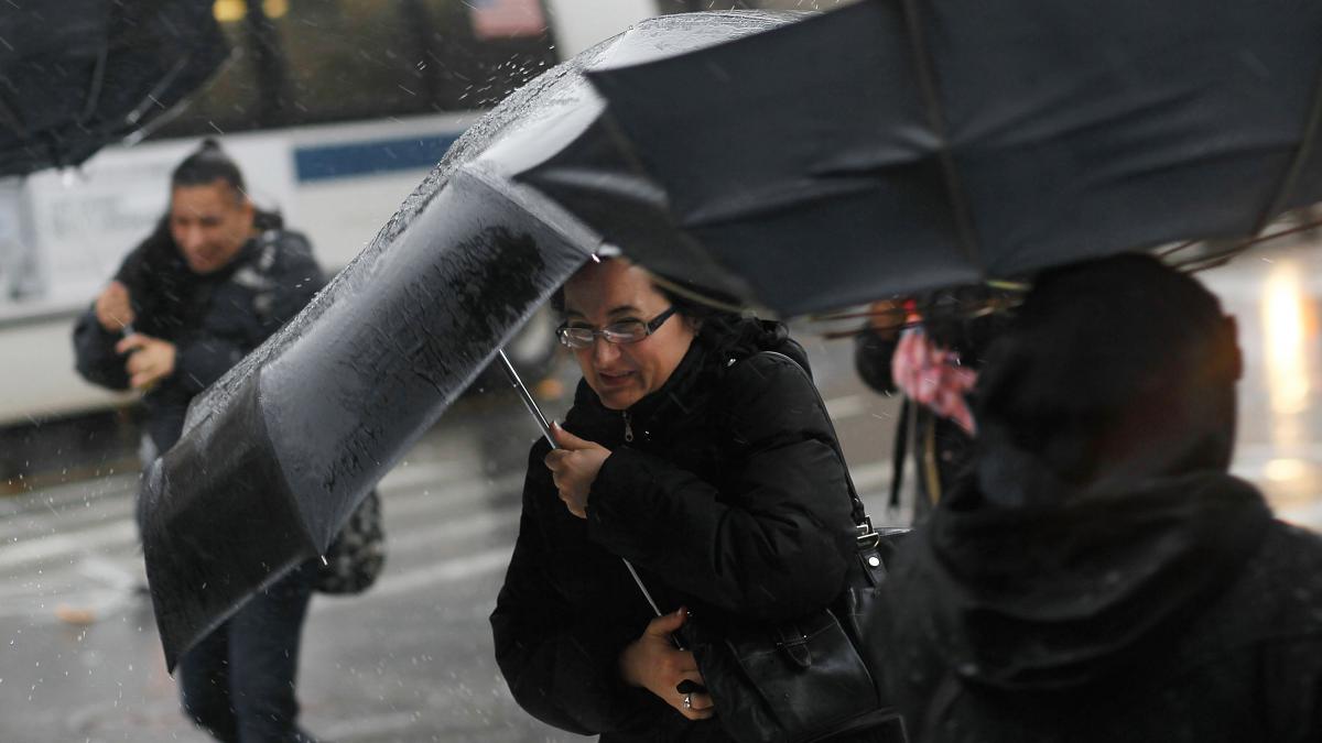 ciclonul byron care a facut prapad in grecia matura si romania se anunta ploi si vijelii in mai multe judete anuntul anm