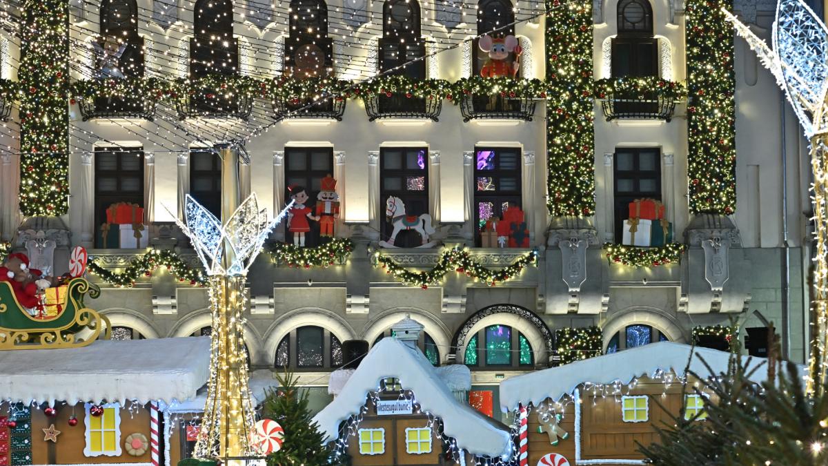 targul de craciun craiova 30 noiembrie 2025