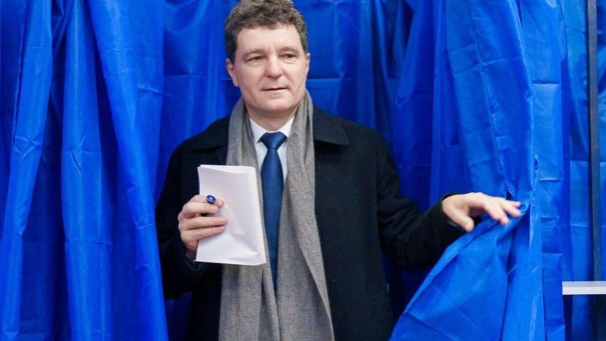 nicusor dan ii indeamna pe bucuresteni sa voteze e important ca primarul sa fie ales cu un numar cat mai mare de voturi
