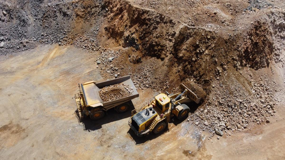 o fabrica din romania va prelucra pamanturi rare pentru americani investitia este destinata industriei aerospatiale si militare