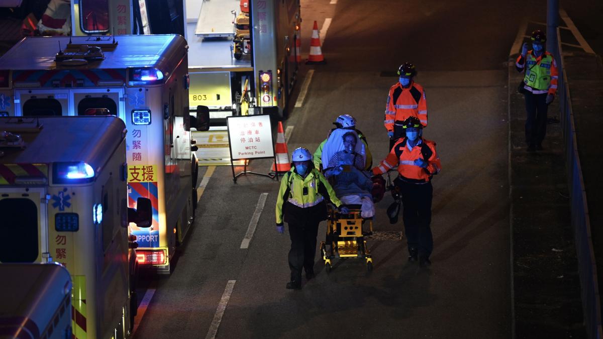 12 oameni au murit dupa un incendiu izbucnit intr un bloc din china