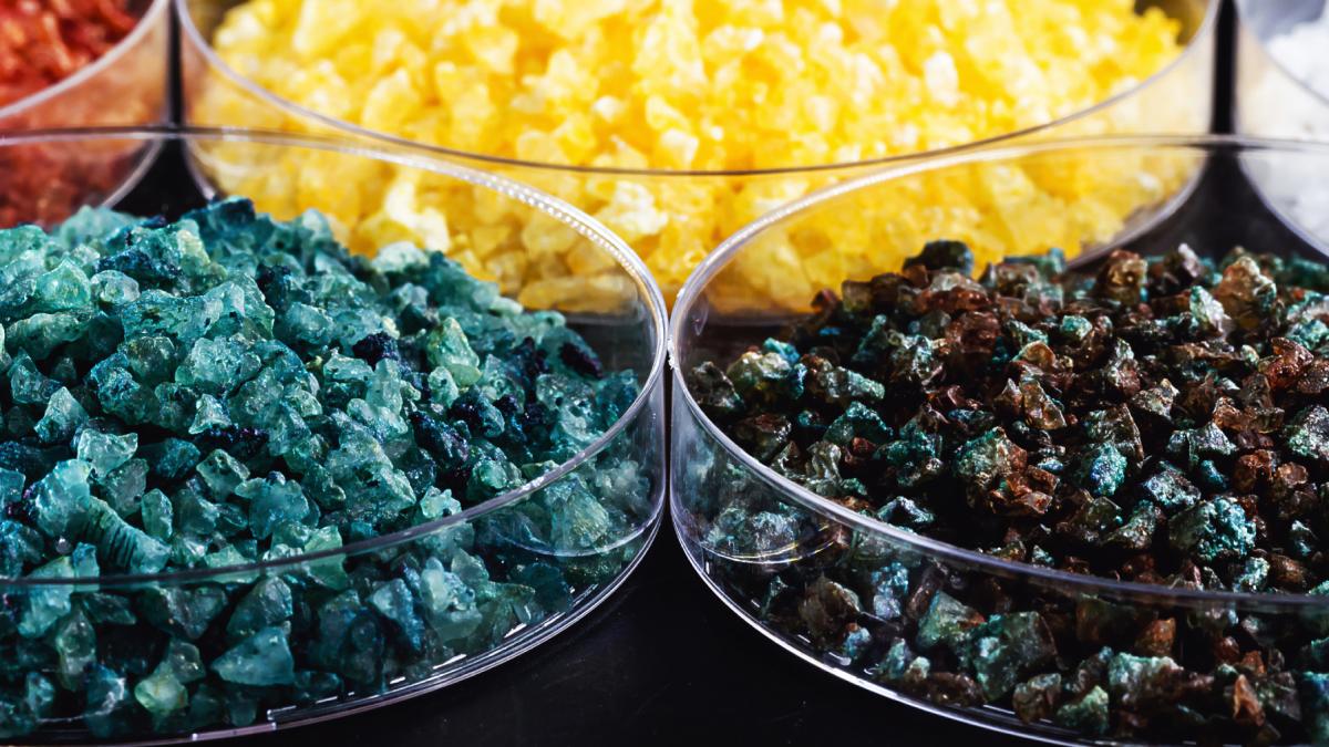 romania noul gigant european in pamanturi rare bogdan ivan fabrica de la feldioara ar putea procesa 50 din zacamantul groenlandei