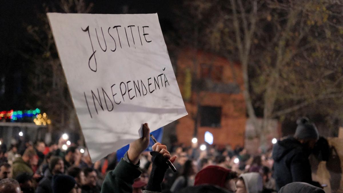 protest pentru independenta justitiei