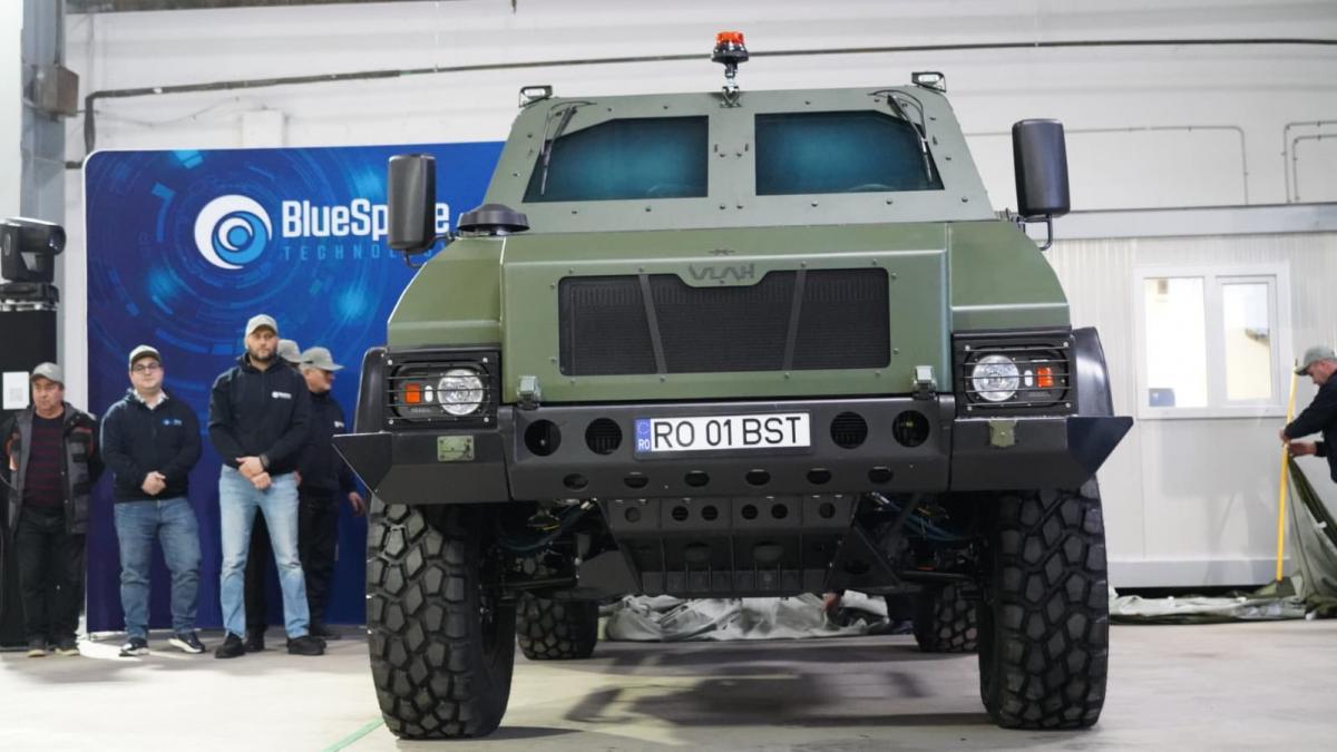 vlah primul vehicul blindat fabricat integral in romania a fost prezentat oficial cum arata
