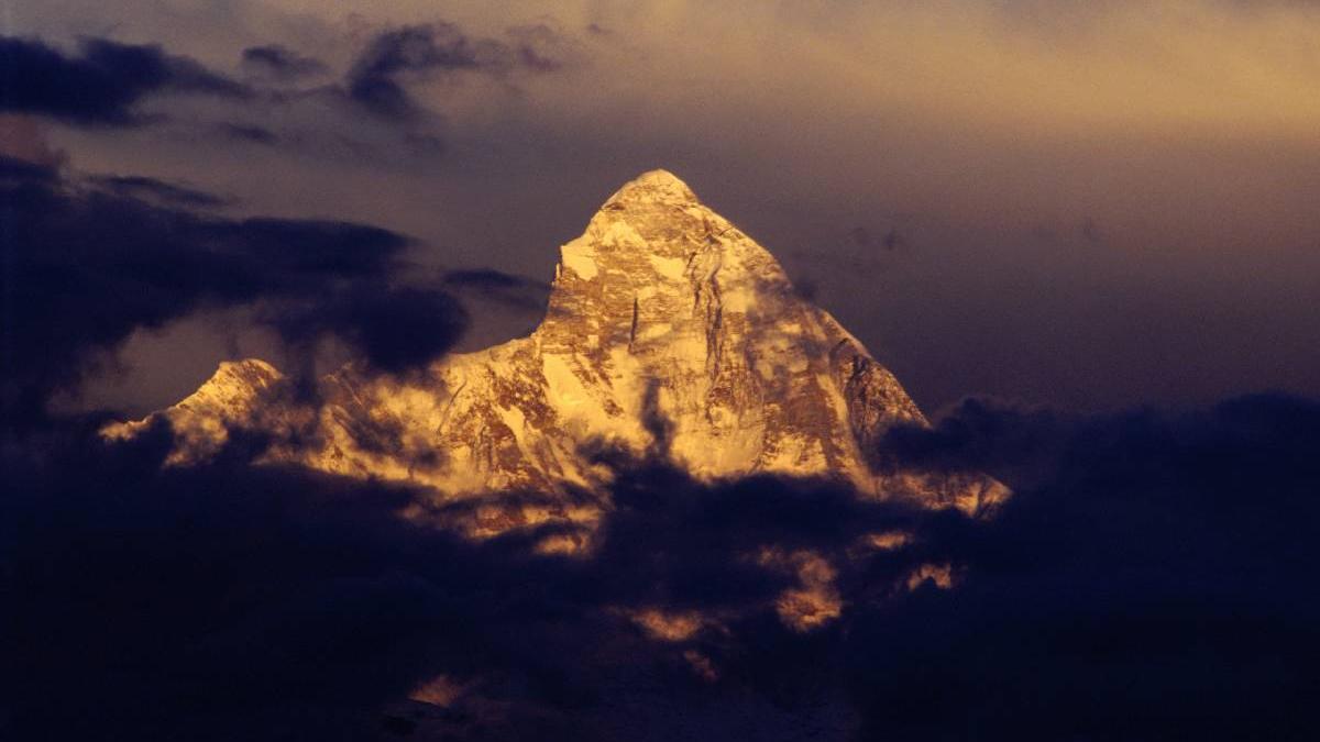 cum a pierdut cia un dispozitiv nuclear pe un varf din himalaya si nu l a recuperat nici in zilele noastre