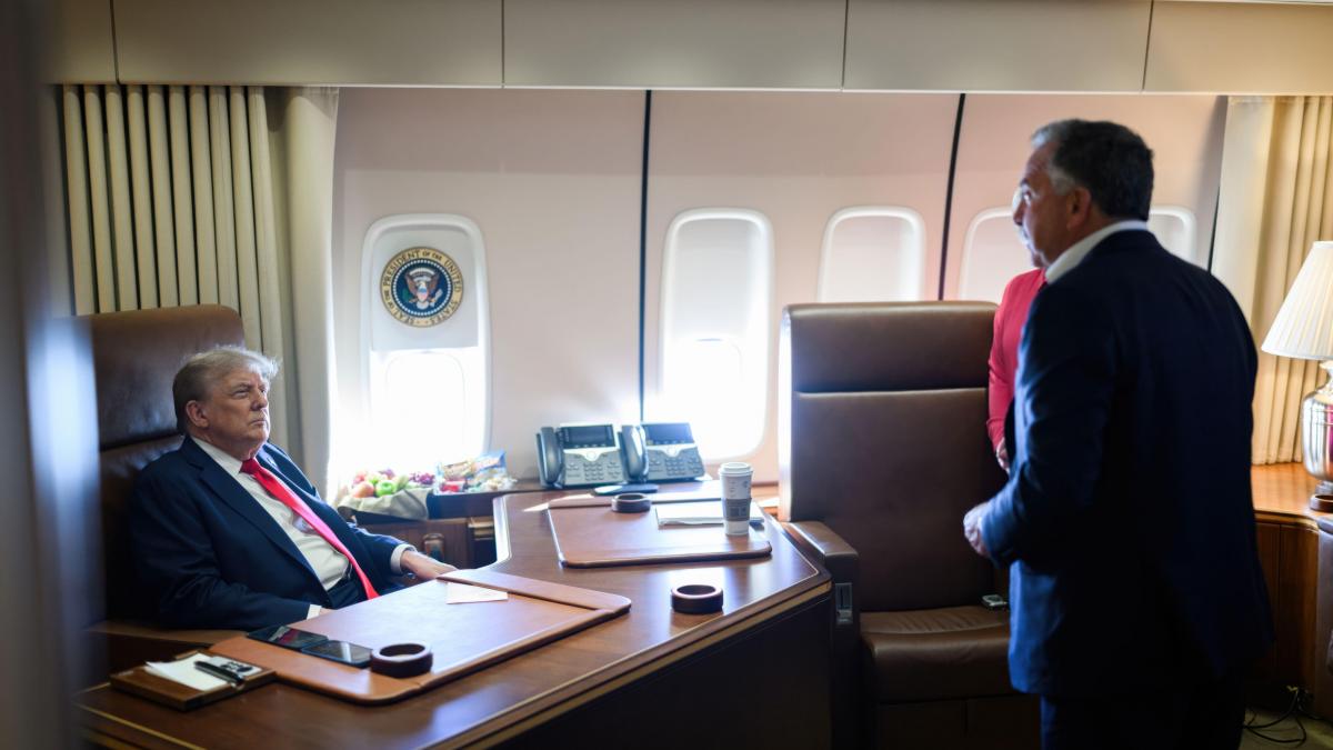 intalnire cruciala la berlin trump il trimite pe witkoff sa negocieze cu zelenski care sunt cele doua subiecte principale de discutie