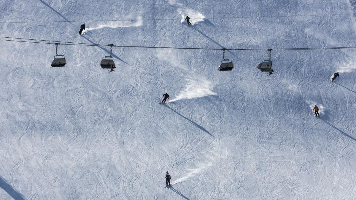 statiunea din elvetia unde schiezi complet gratuit opt kilometri de partii la dispozitia turistilor