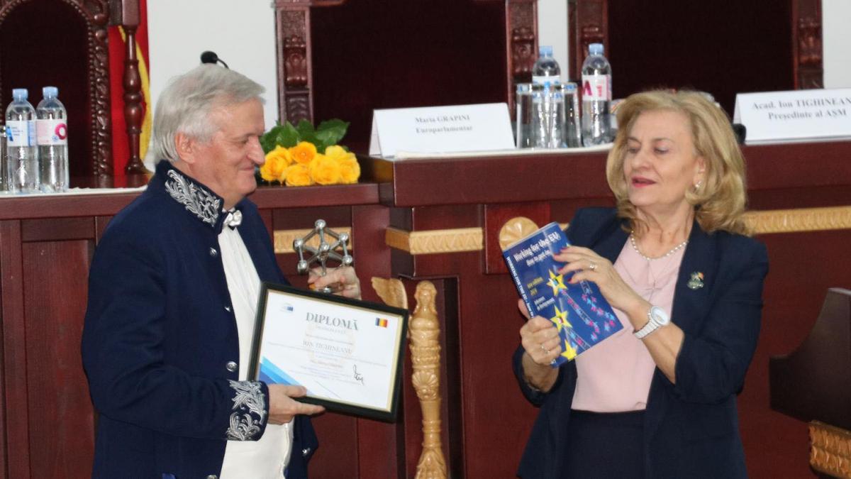 20 de ani de umanism pragmatic maria grapini o voce a demnitatii onoarei si curajului in europa