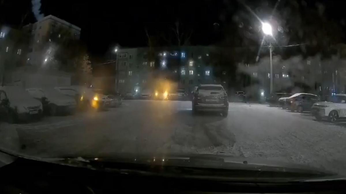 ucraina a atacat moscova duminica noaptea dupa negocierile de pace dintre zelenski si witkoff