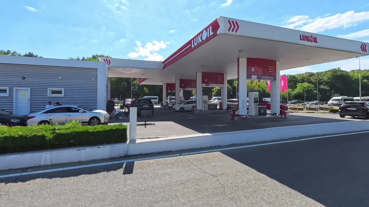 republica moldova va confisca terminalul de carburanti al lukoil de pe aeroportul chisinau