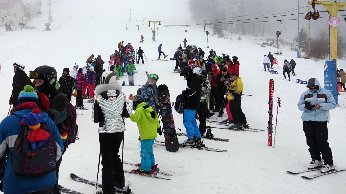 schiori pe partie straja romania