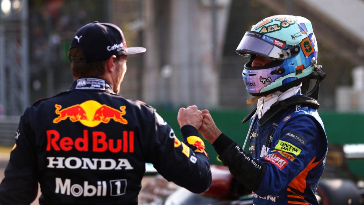 formula 1 max verstappen renunta la numarul 33 pe care l a folosit sase ani va pilota cu cel al fostului sau coleg daniel ricciardo