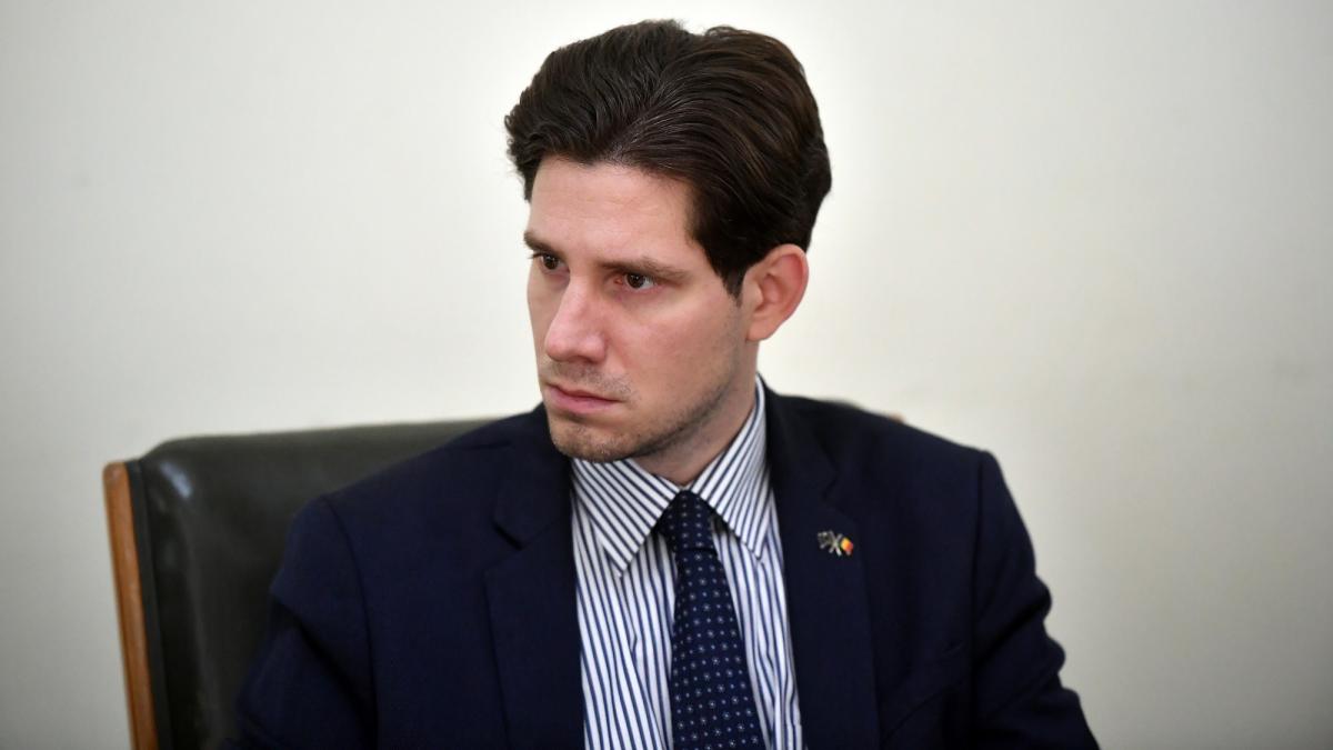 rares achiriloaie si a dat demisia de la sefia agentiei nationale pentru politici si coordonare in domeniul drogurilor si al adictiilor