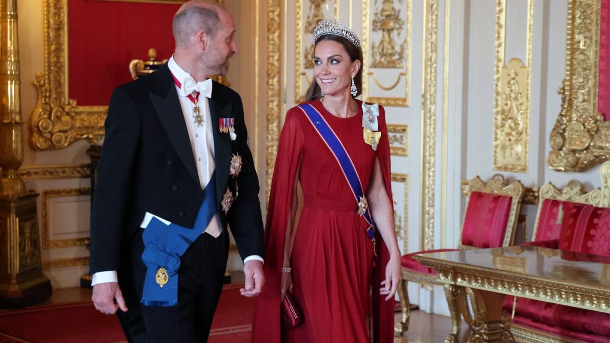 william si kate au facut publica felicitarea lor de craciun care surprinde un moment special alaturi de cei trei copii