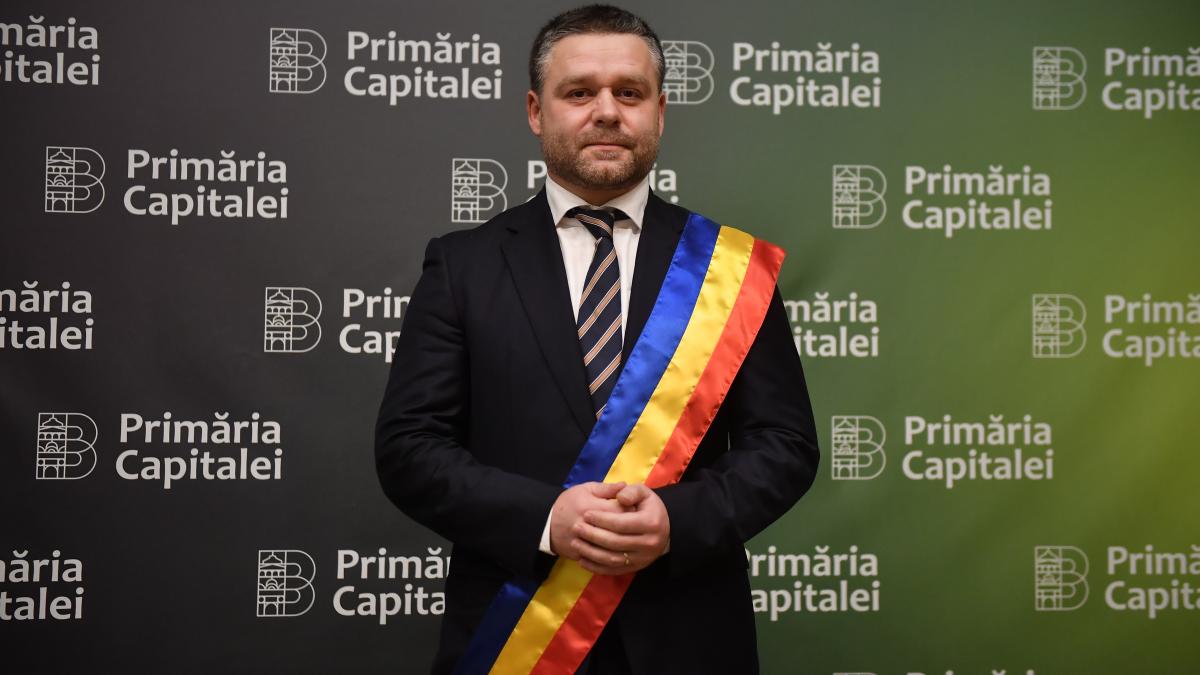 Ciprian Ciucu a depus jurământul ca primar general al Capitalei: „Am emoții. Va urma o perioadă interesantă pentru București”