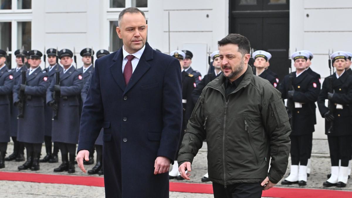 presedintele poloniei i a reprosat lui zelenski ca ucraina este nerecunoscatoare efortul nostru n a fost apreciat cum se cuvine