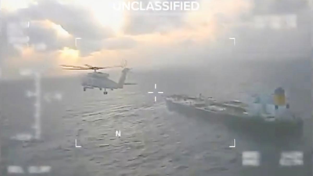 garda de coasta a sua este pe urmele unui al treilea petrolier in apropierea venezuelei