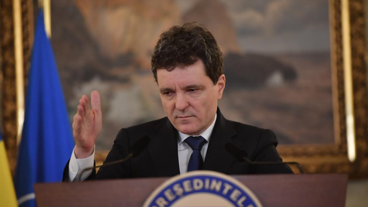 parlamentarii plecati de la sosoaca vor sa stranga semnaturi pentru suspendarea presedintelui nicusor dan de cate au nevoie