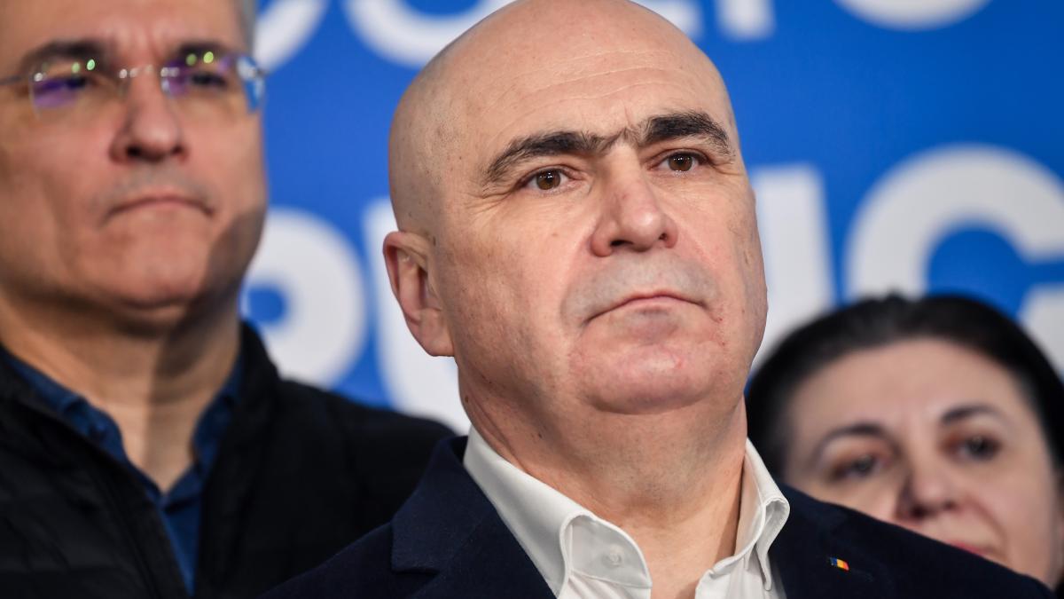 ilie bolojan in direct la antena 3 cnn premierul vorbeste cu sabina iosub despre subiectele fierbinti ale zilei