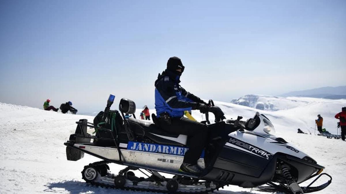 23 000 de angajati mai sunt la datorie in minivacanta de craciun radare pe sosele si controale