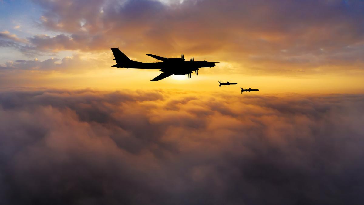 bombardiere ruse au efectuat un zbor planificat in nordul peninsulei scandinave anunta moscova