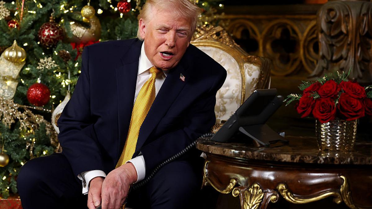 trump a combinat urarile de craciun cu atacuri politice mesaj pentru copii ne asiguram ca nu intra in tara un mos rau