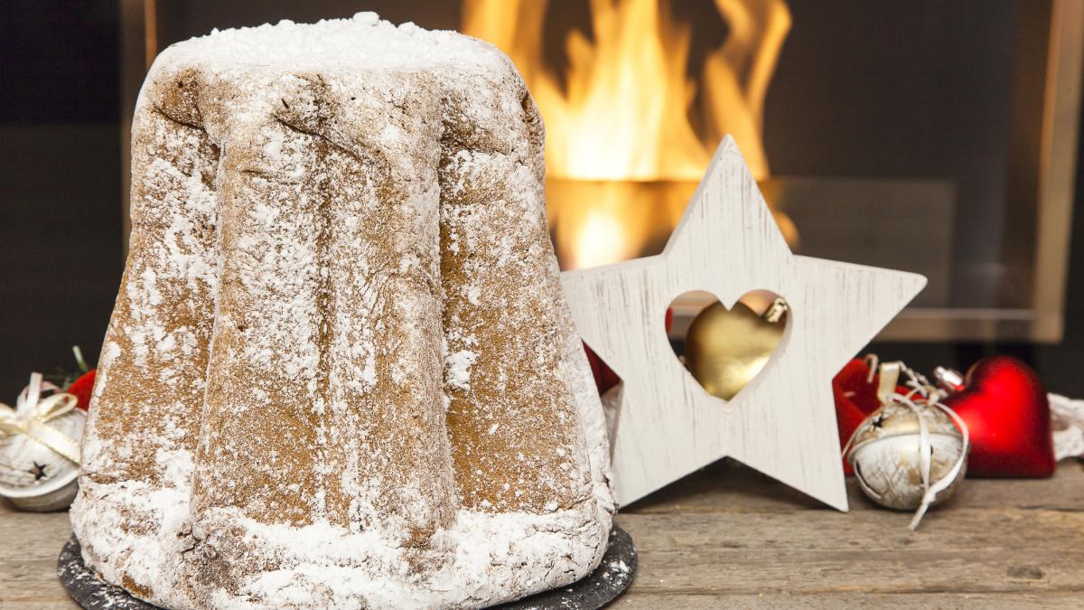 Un bărbat din Italia a fost arestat după ce a fost prins că ascunsese cocaină într-un panettone. Spunea că este zahăr pudră