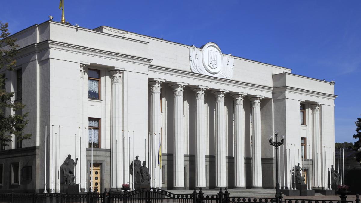 un nou scandal anticoruptie a izbucnit in ucraina chiar inaintea vizitei lui zelenski in sua parlamentari acuzati ca au luat mita