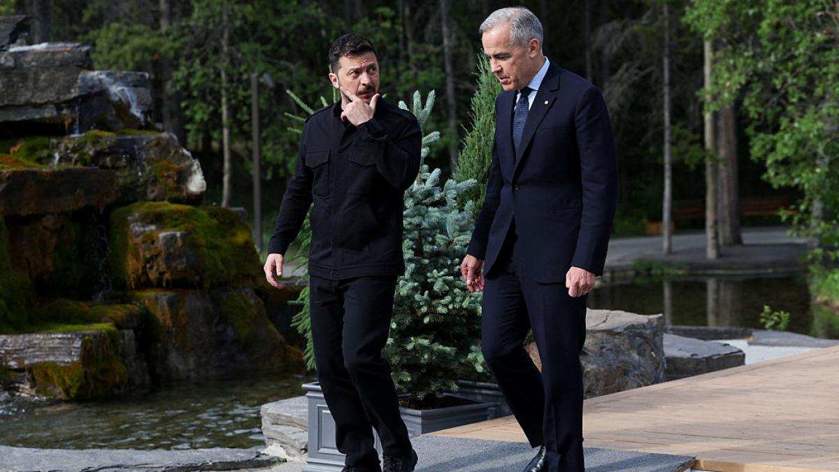 volodimir zelenski a ajuns in canada pentru o discutie cu carney inainte de intalnirea de duminica cu trump