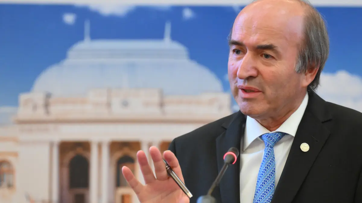 tudorel toader explica mecanismul amanarii deciziei privind pensiile magistratilor la ccr a fost strategica