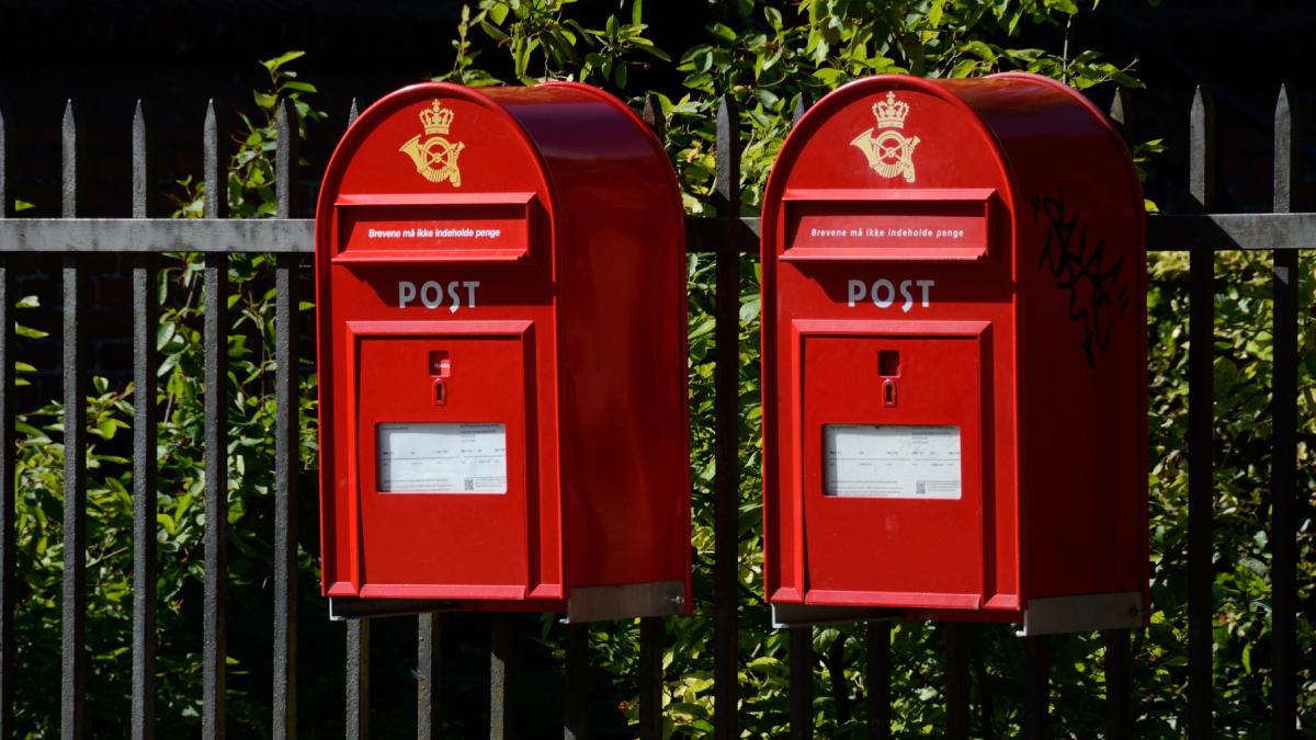 sfarsit istoric dupa 400 de ani de traditie posta daneza a livrat azi ultima scrisoare era digitala a inchis toate cutiile postale