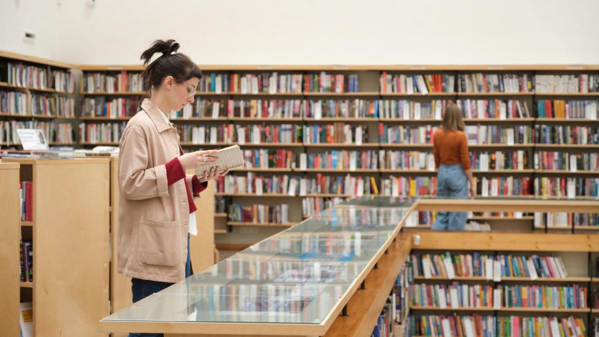 un altfel de bilant la finalul anului 10 carti care au definit lectura in 2025