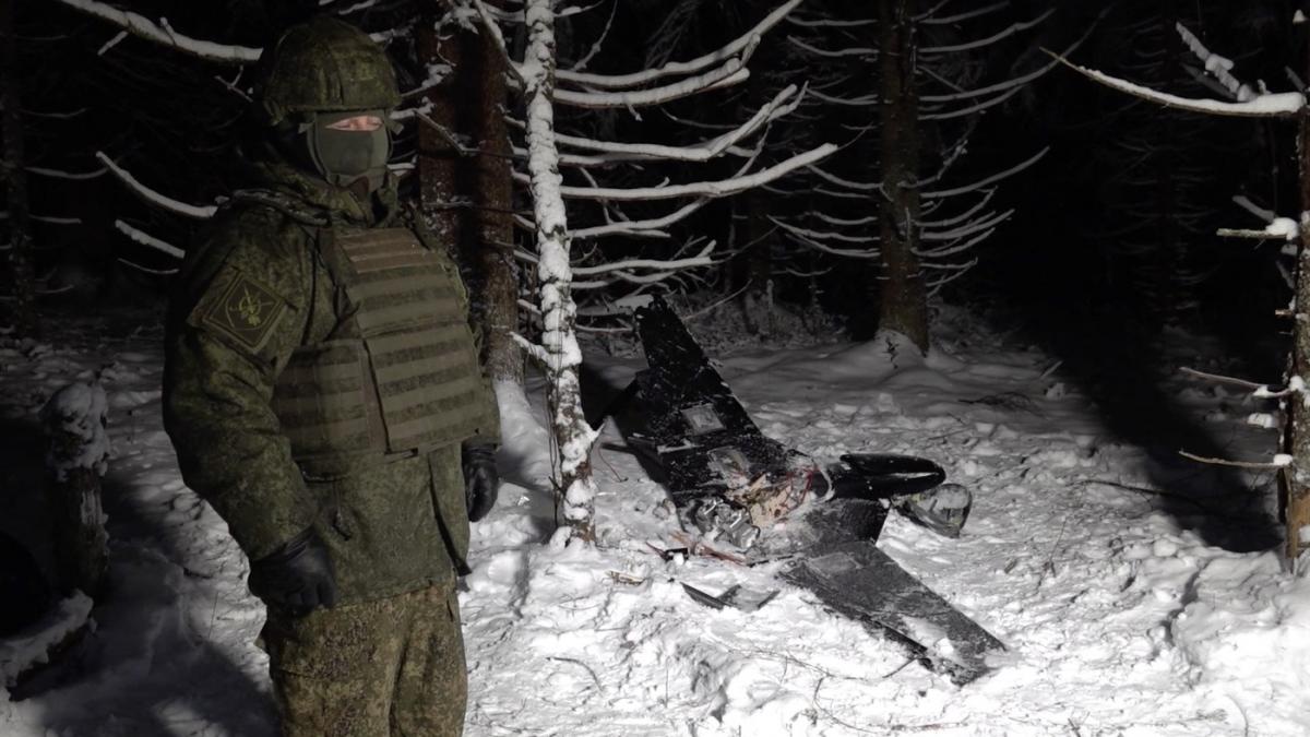 dupa acuzatiile de inscenare kremlinul a organizat o conferinta de presa cu dovezile atacului asupra palatului lui putin