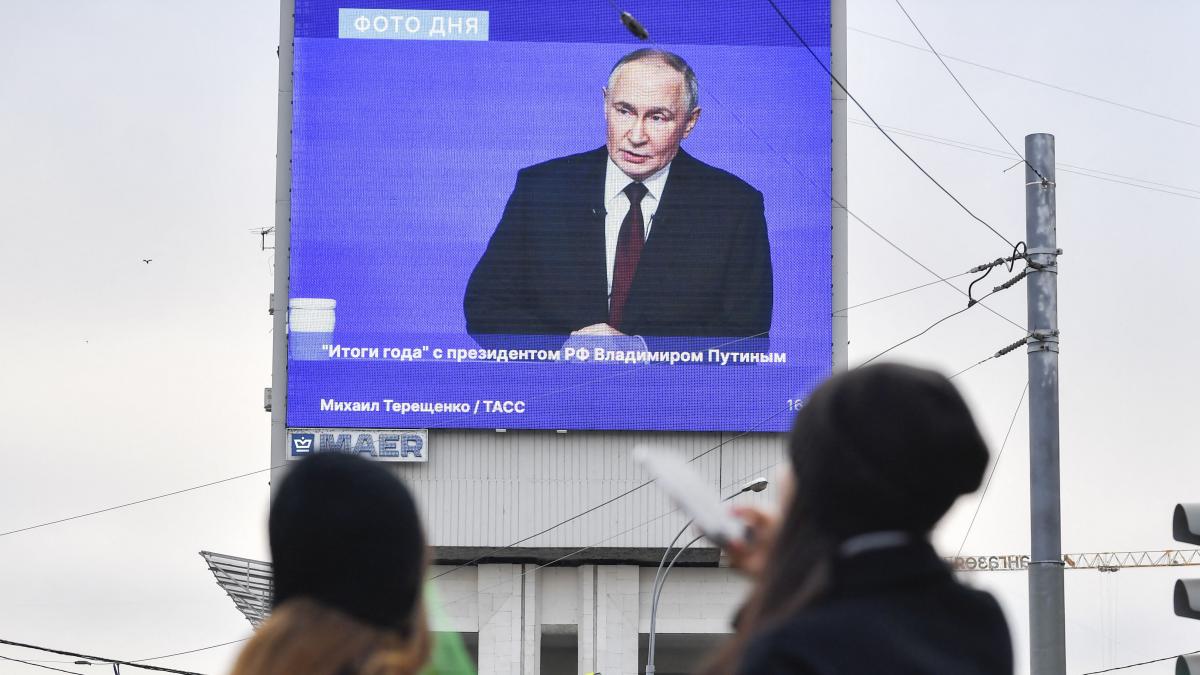 Rușii sunt furioși pe planurile lui Putin de a tăia internetul mobil de Revelion: “Pachetul digital în stil Coreea de Nord”