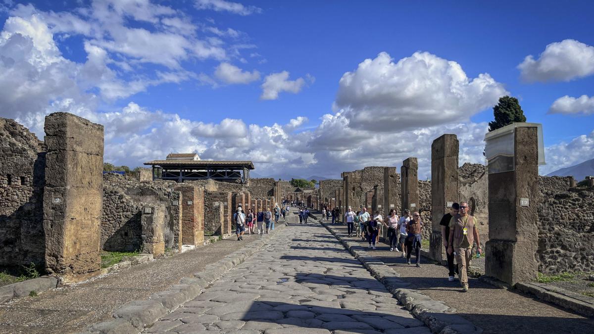Arheologii au descoperit la Pompei un mister vechi de 2.000 de ani: Grămezile de sub cenușă ar putea revoluționa betonul modern