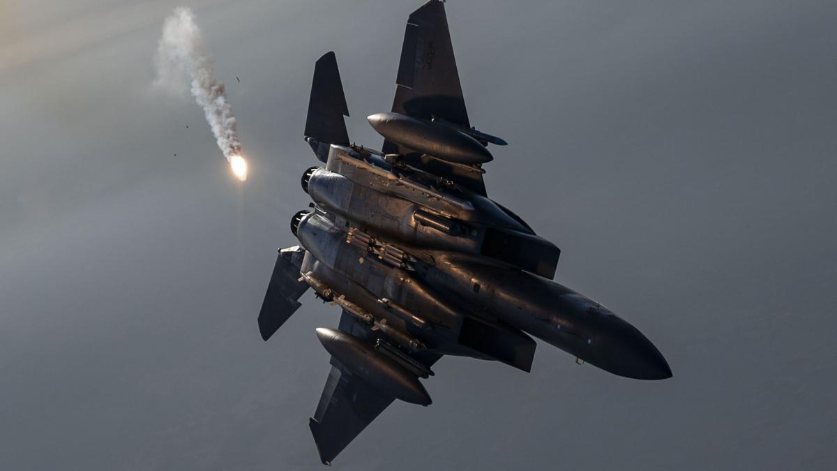 Avioanele de luptă saudite au atacat separatiștii susținuți de Emiratele Arabe Unite în sudul Yemenului