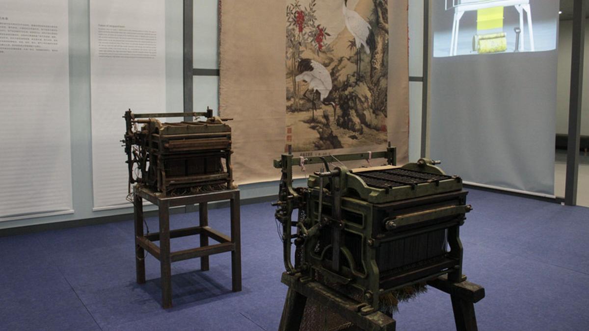 O mașină veche de 2.000 de ani, descoperită într-un mormânt din vestul Chinei, ar putea fi primul computer binar din lume