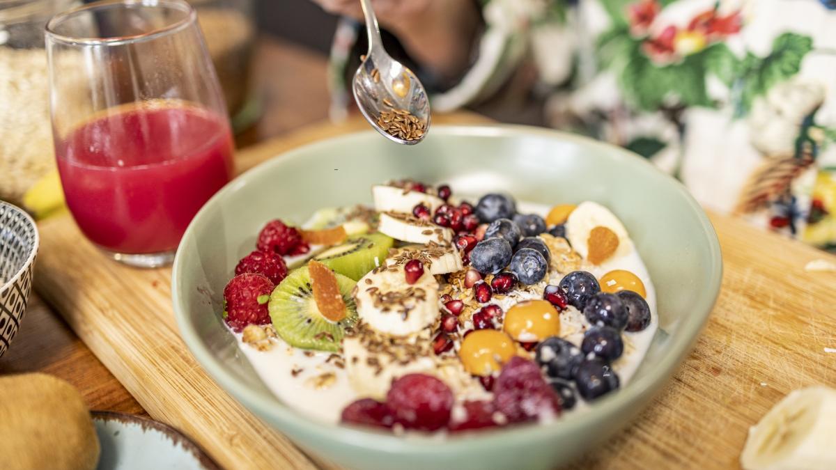 Un oncolog de la Harvard demontează șase mituri despre nutriție și explică de ce dietele care sunt în trend nu funcționează