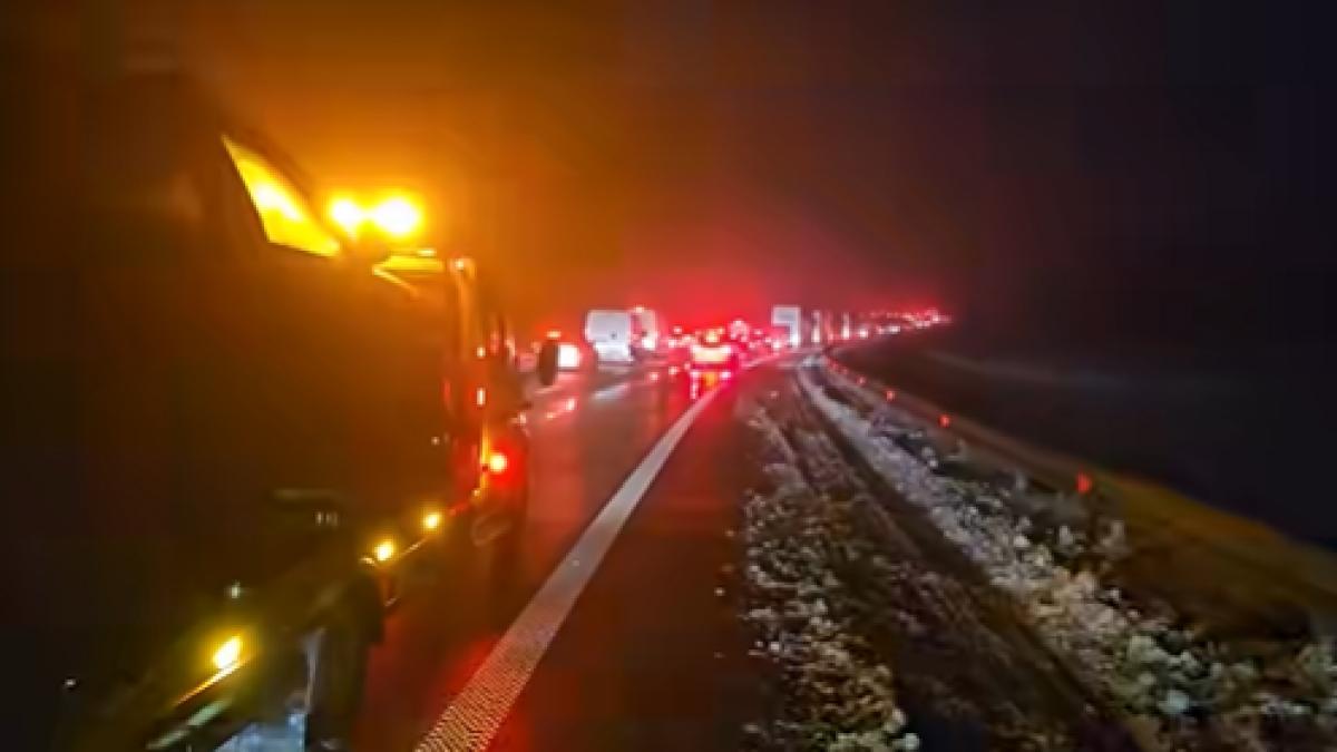 coloana de 5 kilometri pe a1 pe sensul nadlac spre deva rutele alternative recomandate de politisti