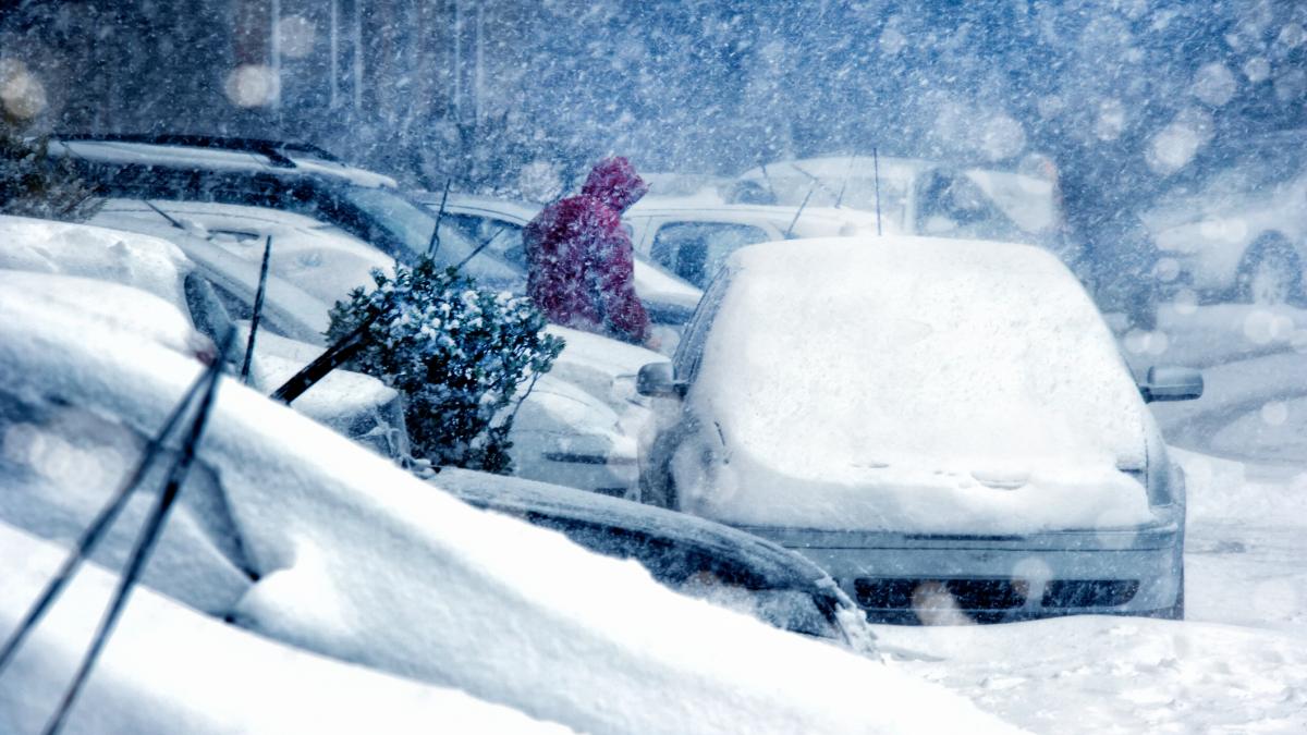 alerte meteo de vreme rea in aproape toata tara anm a emis coduri portocalii si galbene de ninsori si ploi harta cu zonele afectate